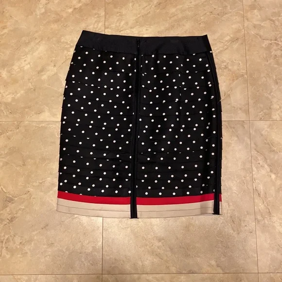 White House Black Market Skirt - Picture 4 of 4